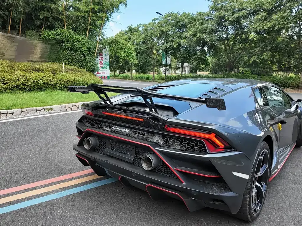Lamborghini Huracan — фото 9