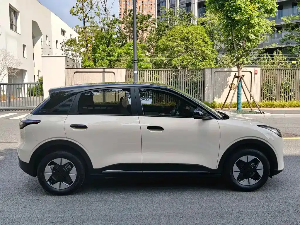 Geely Starburst — фото 3