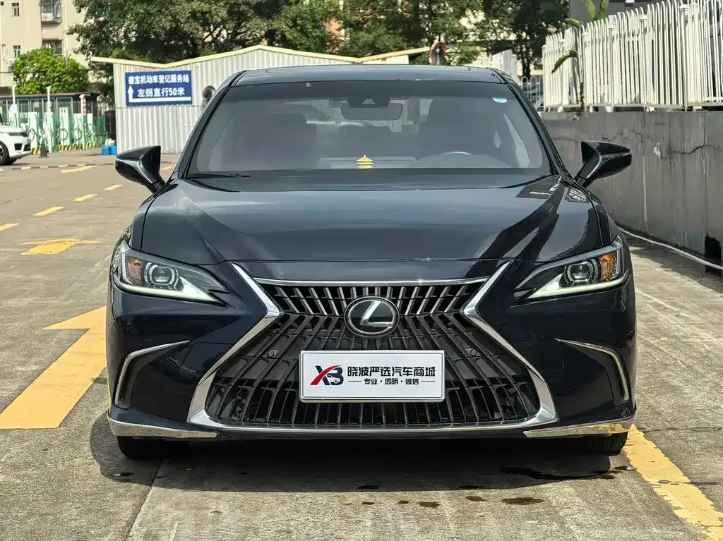 Lexus ES — фото 9