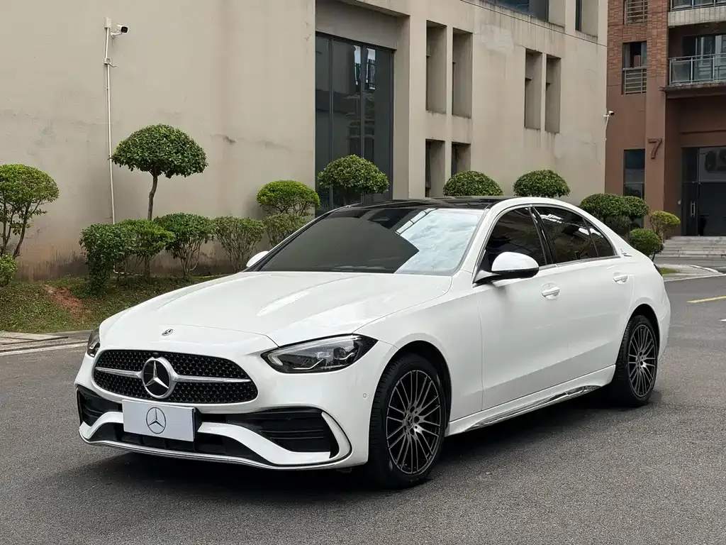 Mercedes-Benz C-Class — фото 1