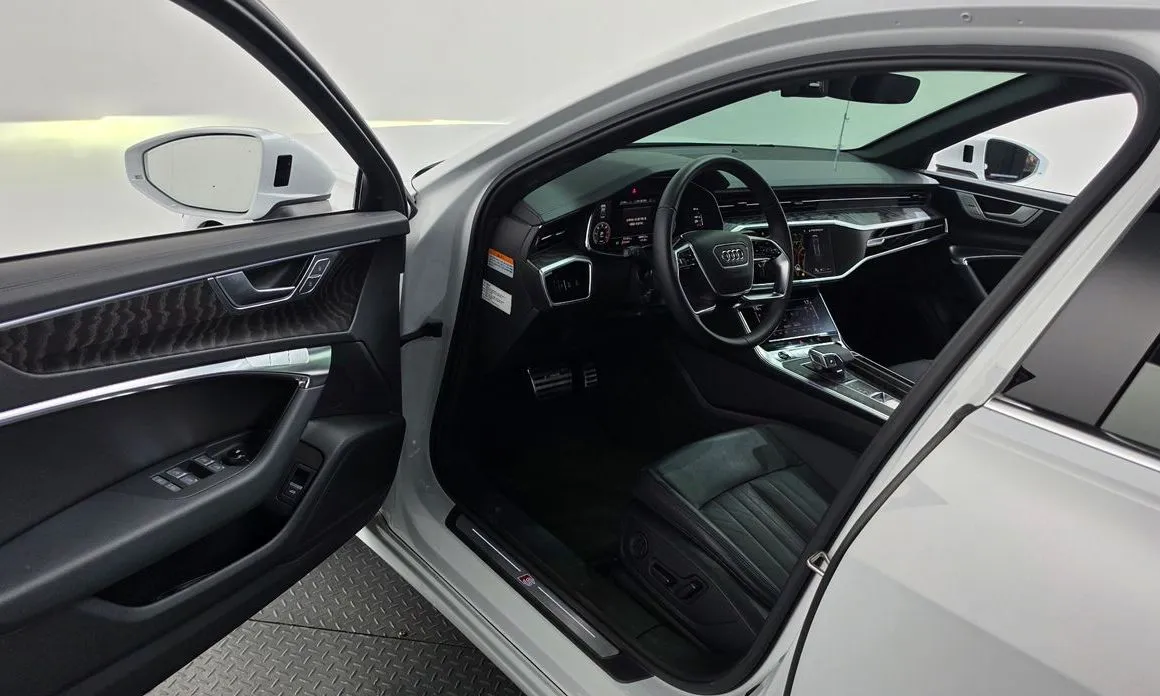 Audi A6 — фото 10