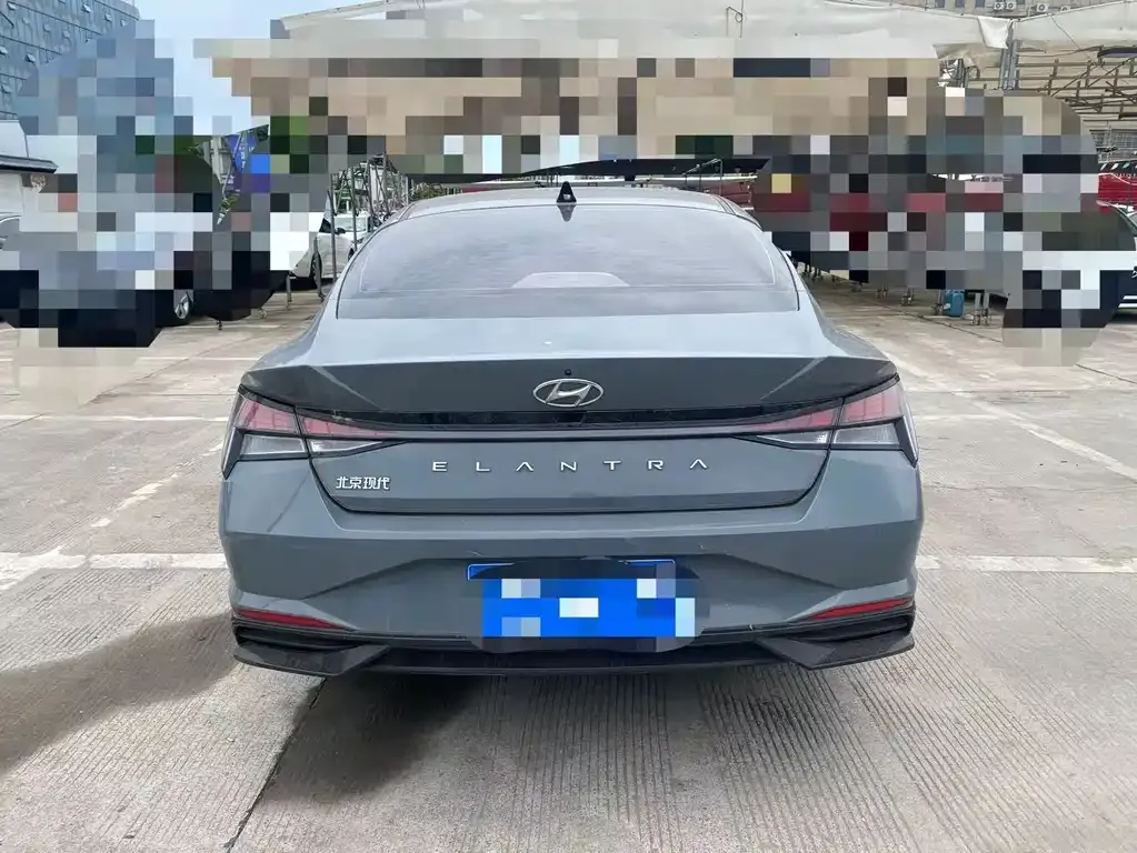 Hyundai Elantra — фото 3