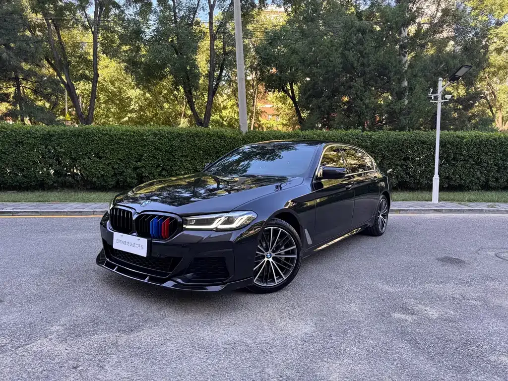 BMW 5 Series — фото 1
