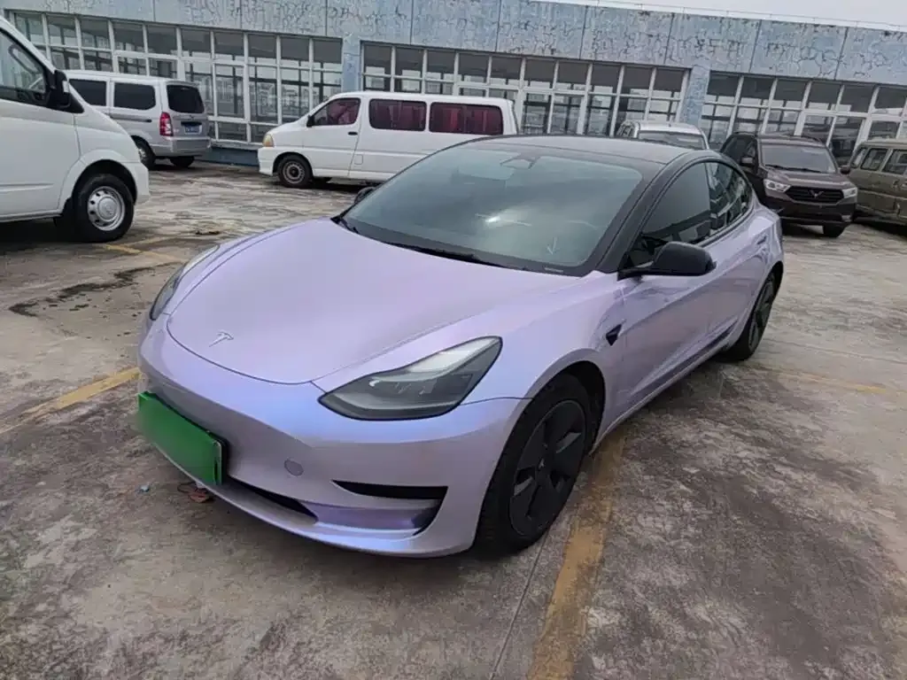 Tesla Model 3 — фото 1