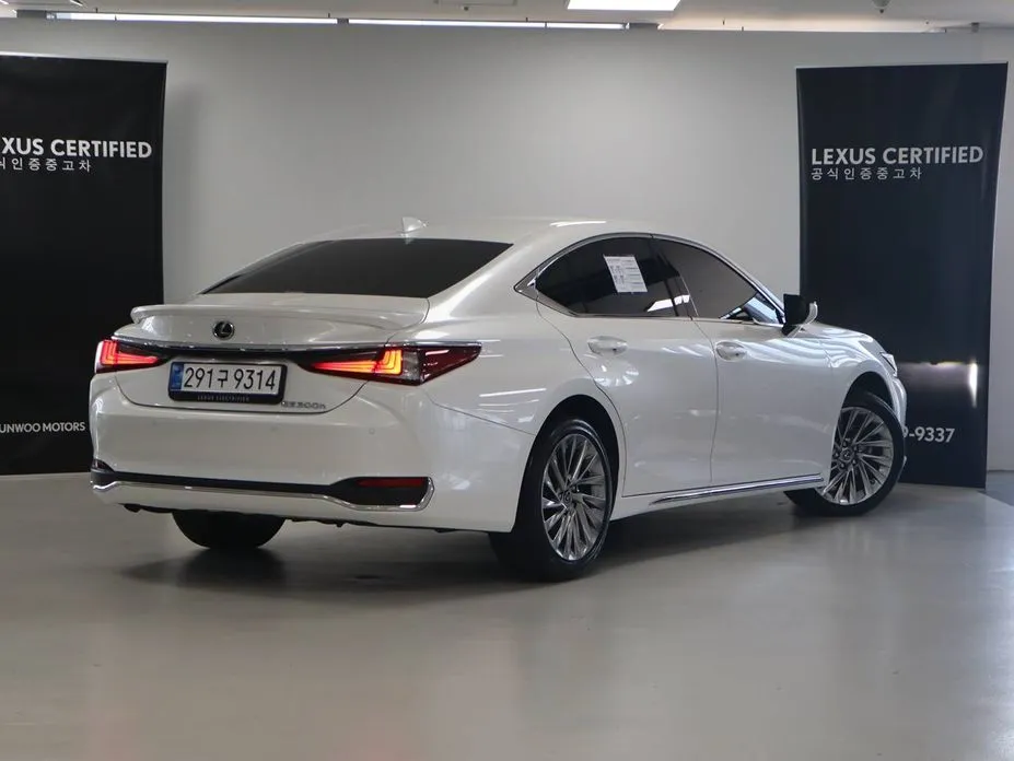 Lexus ES — фото 2