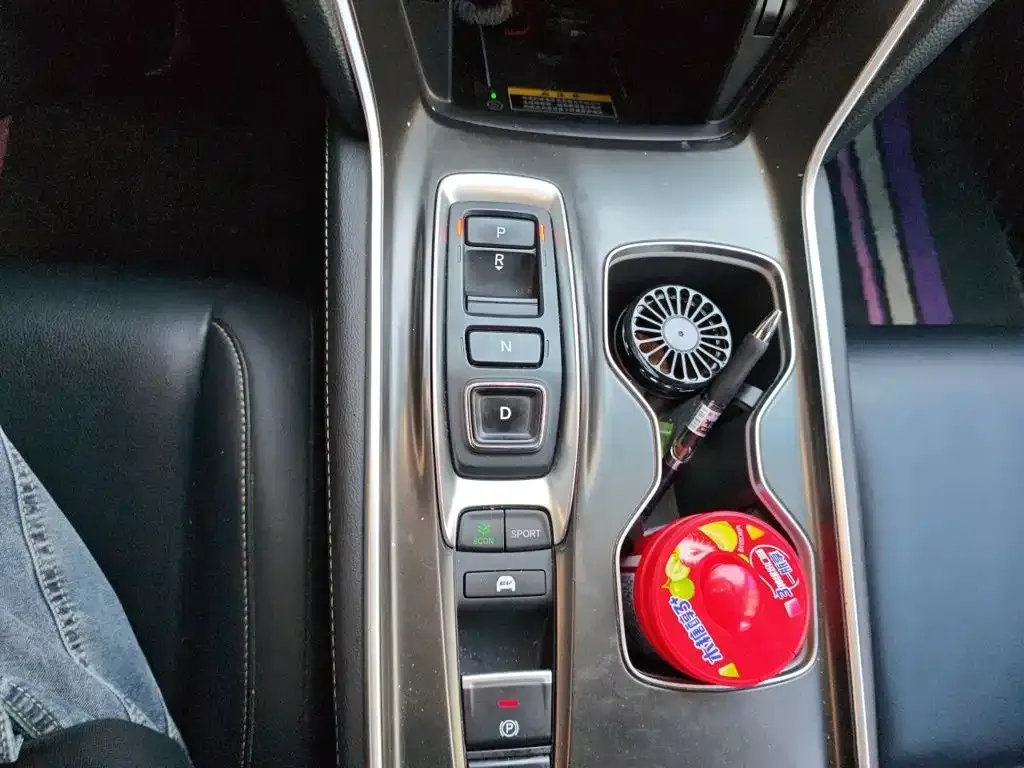 Honda Accord — фото 10