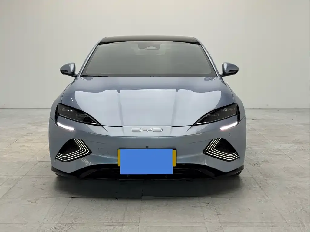 BYD Seal — фото 1