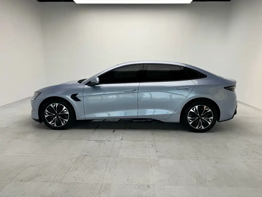BYD Seal — фото 4
