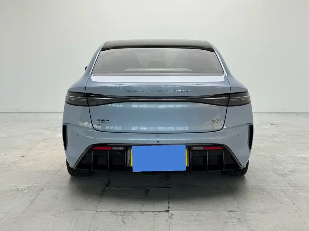 BYD Seal — фото 9