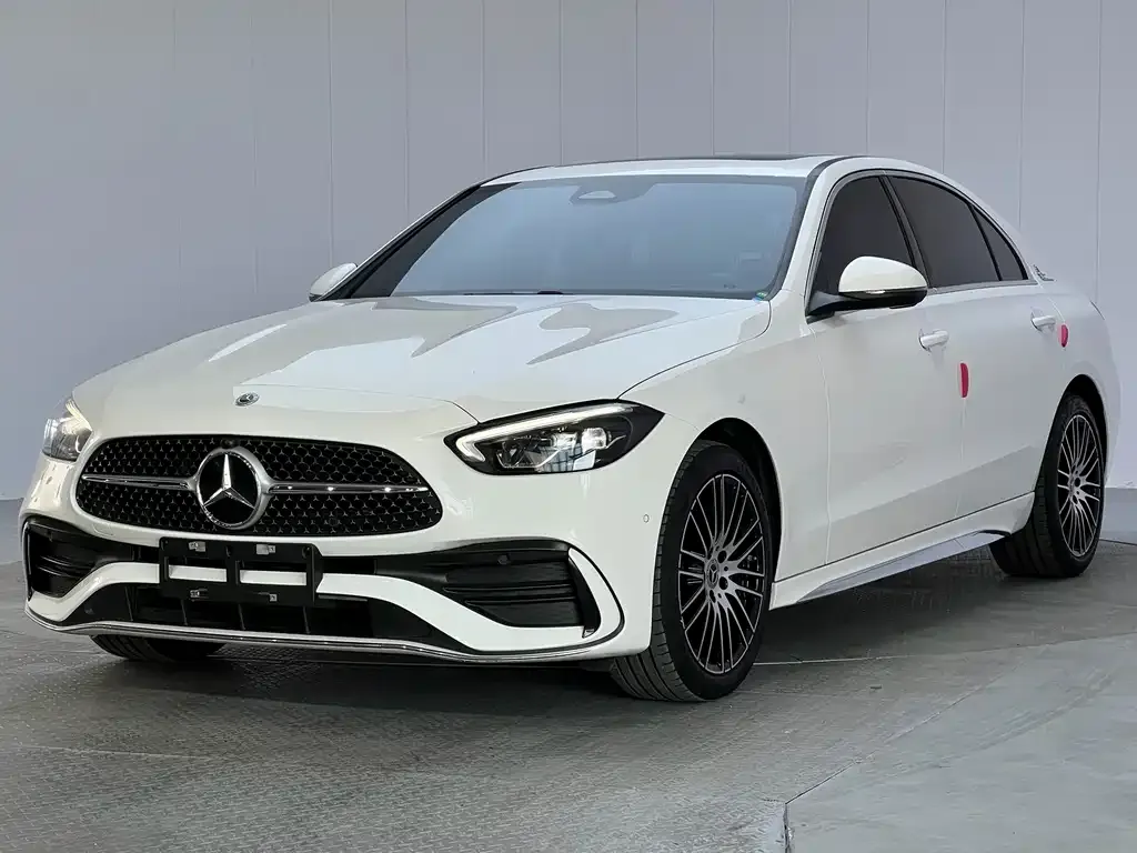 Mercedes-Benz C-Class — фото 1