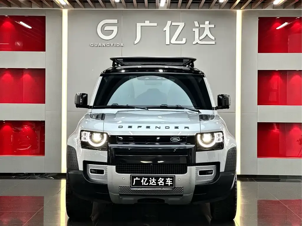 Land Rover Defender — фото 1