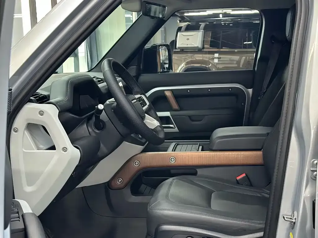 Land Rover Defender — фото 5