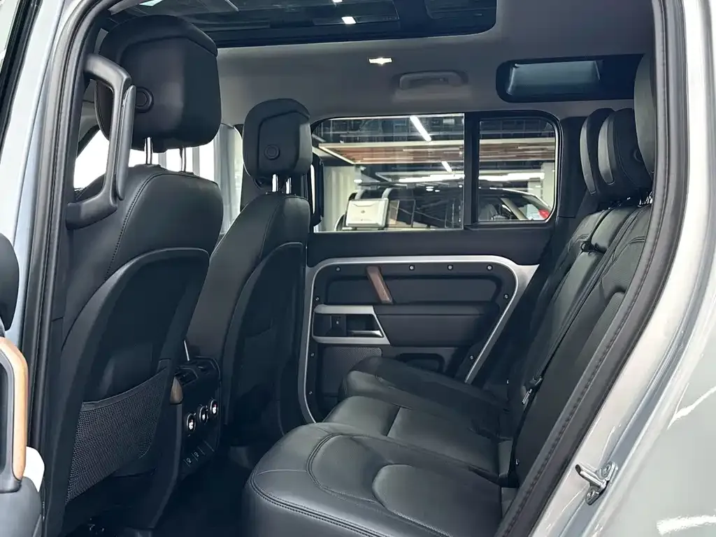 Land Rover Defender — фото 4