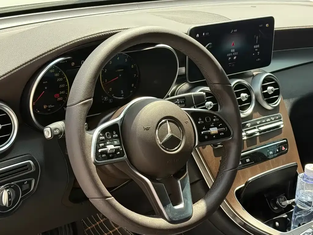 Mercedes-Benz GLC — фото 4