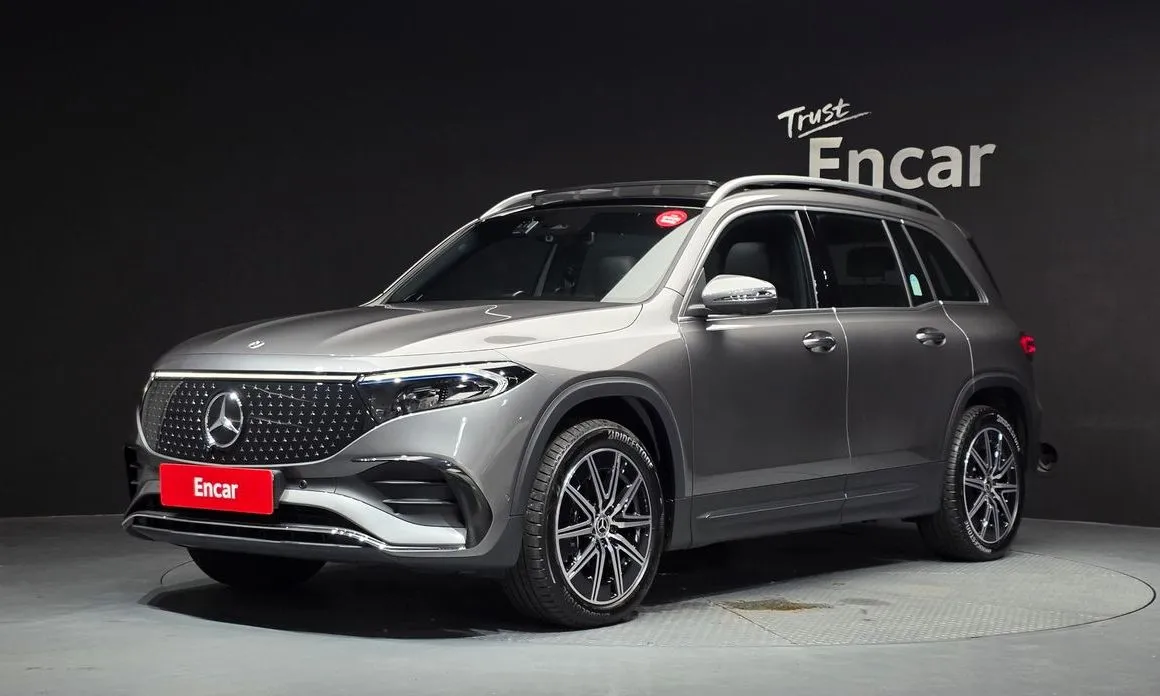 Mercedes-Benz EQB — фото 1