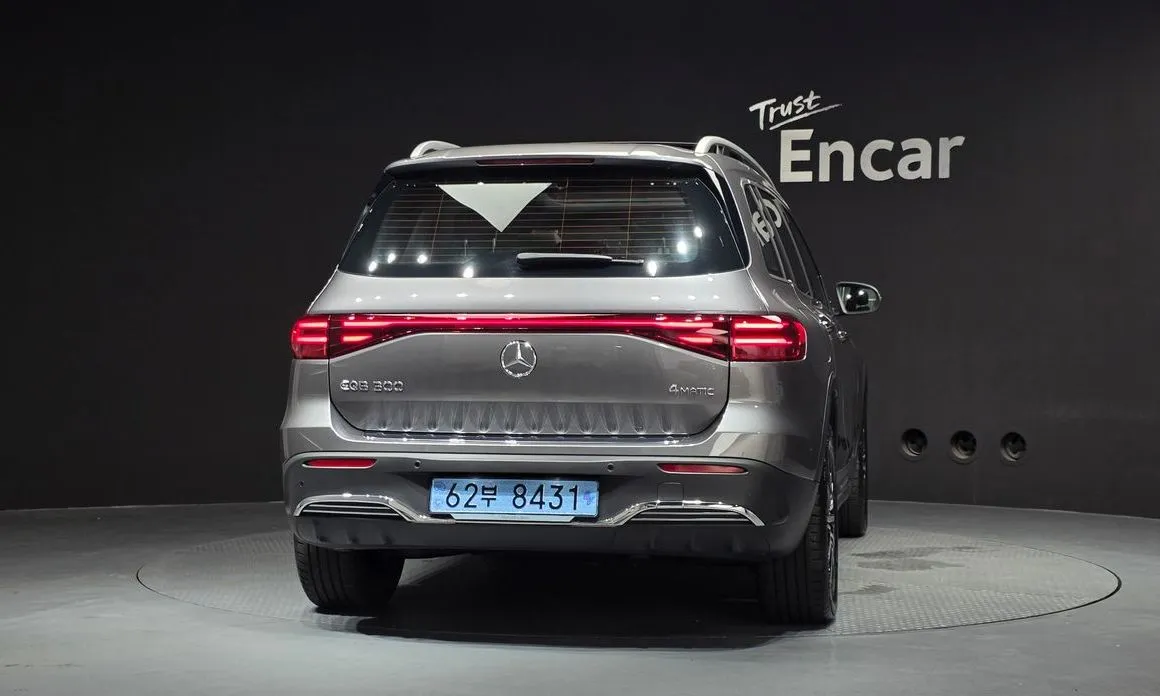 Mercedes-Benz EQB — фото 2