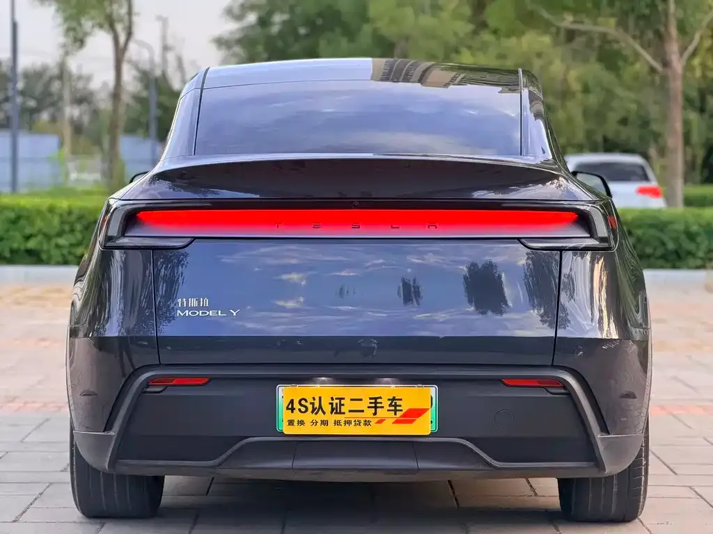 Tesla Model Y — фото 4