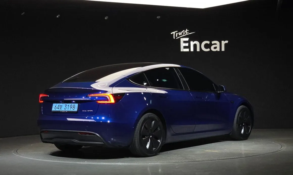 Tesla Model 3 — фото 8