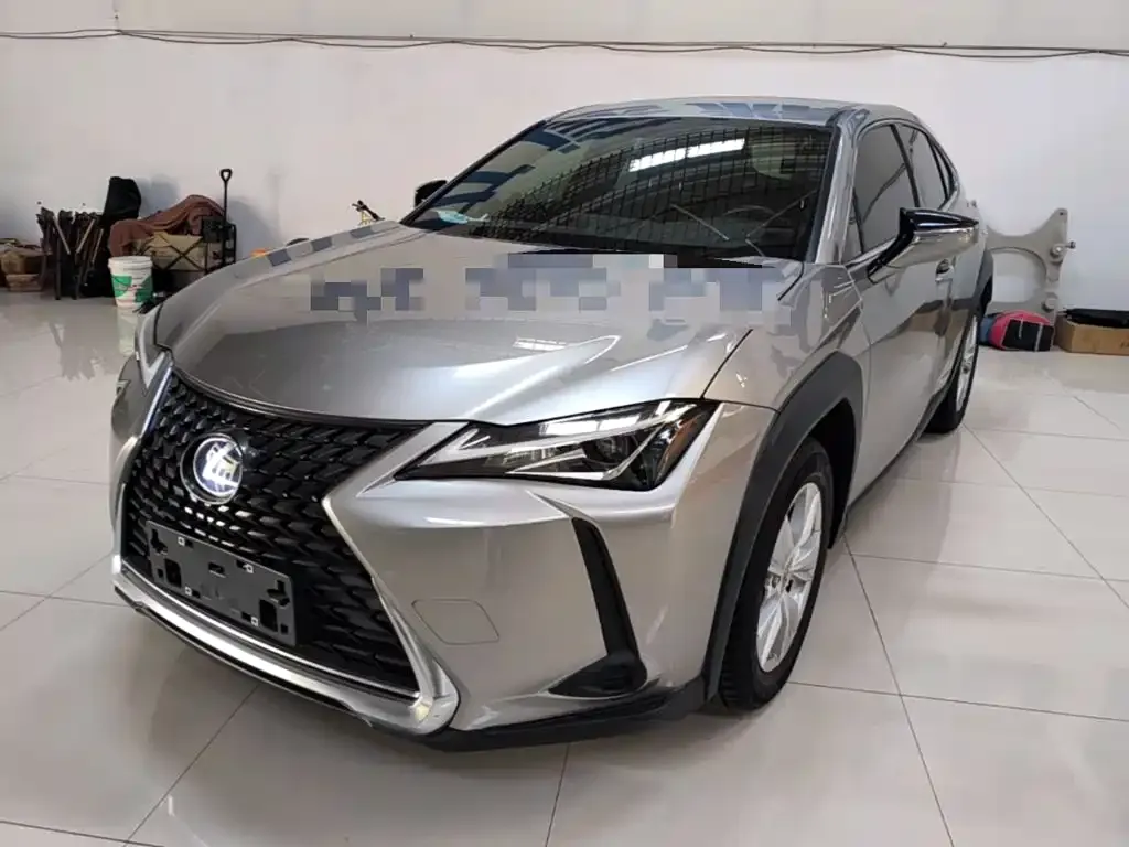 Lexus UX — фото 1