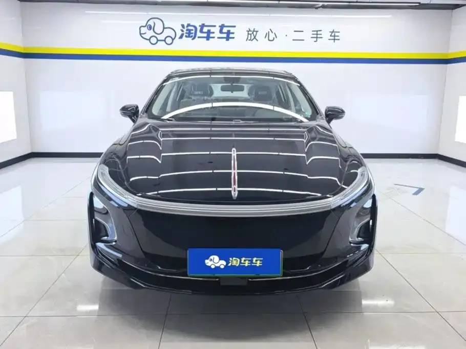 Hongqi E-QM5 — фото 3