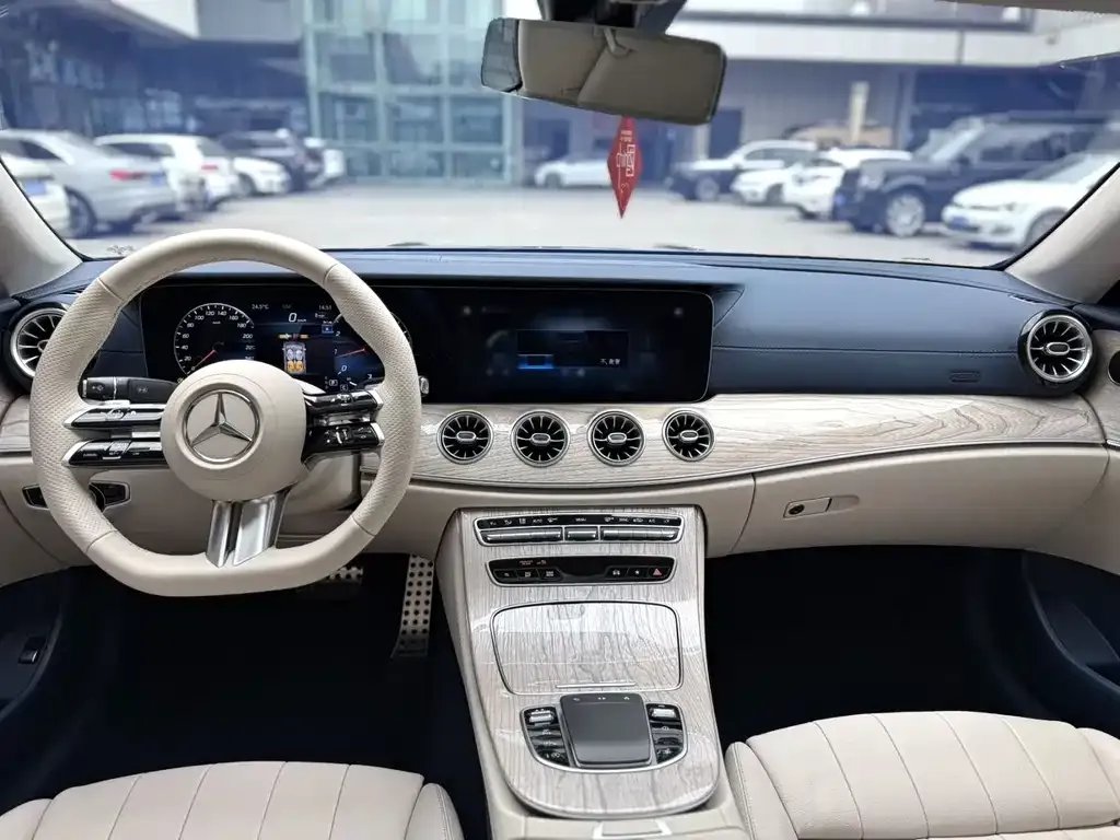 Mercedes-Benz E-Class (Import) — фото 9