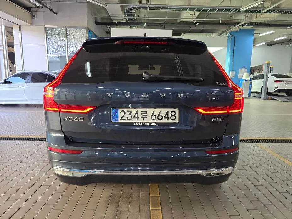 Volvo XC60 — фото 2