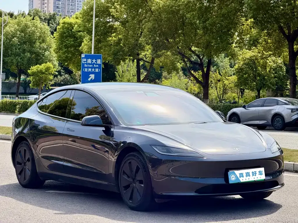 Tesla Model 3 — фото 3