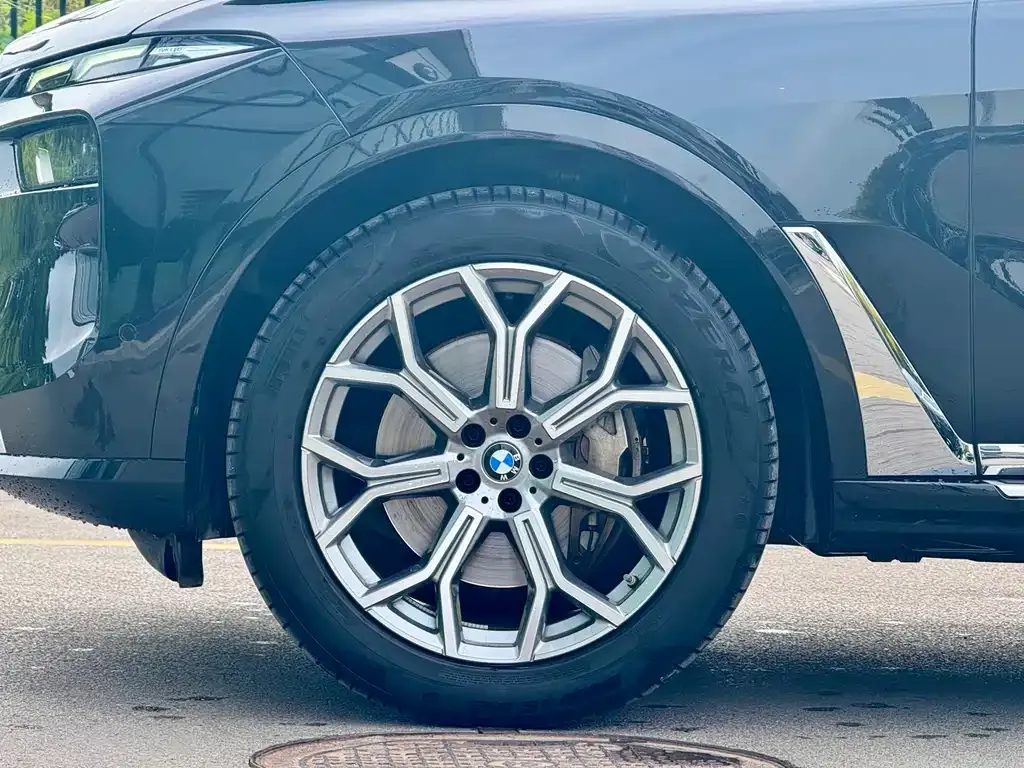 BMW X7 — фото 2