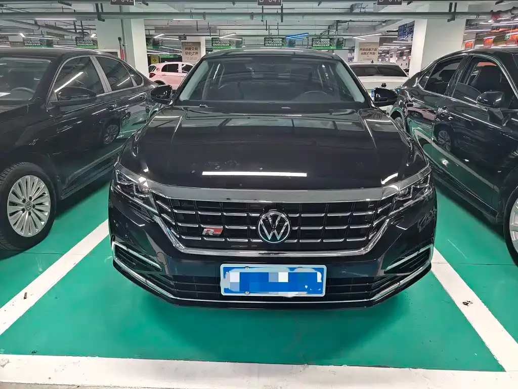 Volkswagen Passat — фото 4