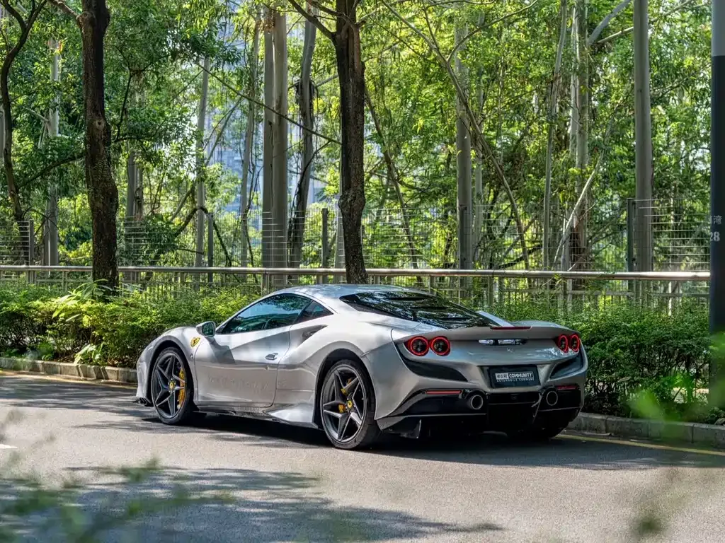 Ferrari F8 — фото 6