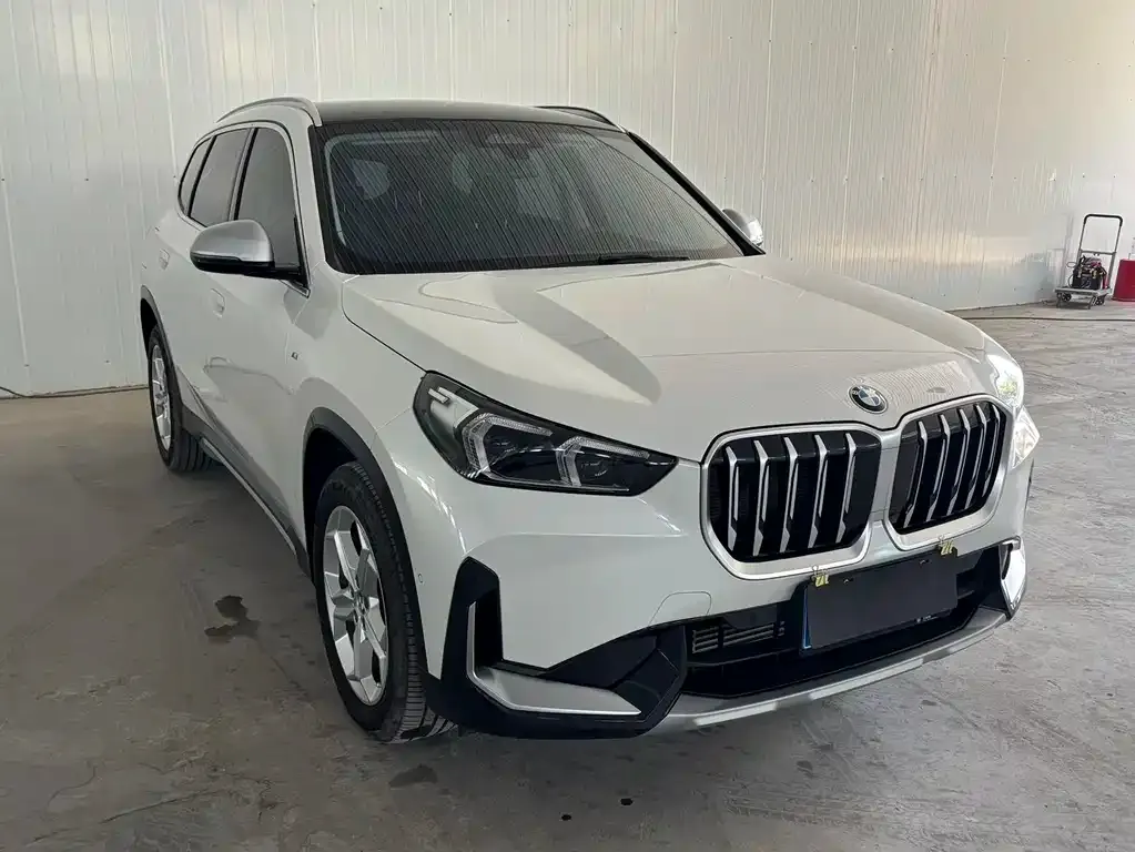 BMW X1 — фото 7