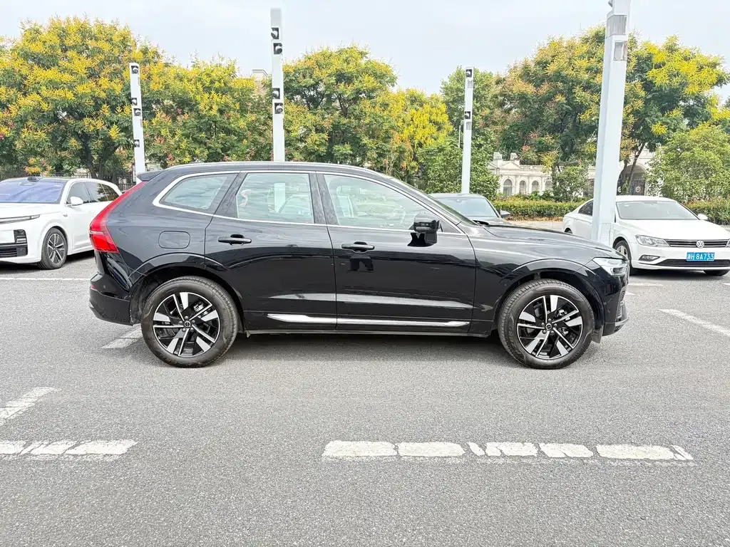 Volvo XC60 — фото 3