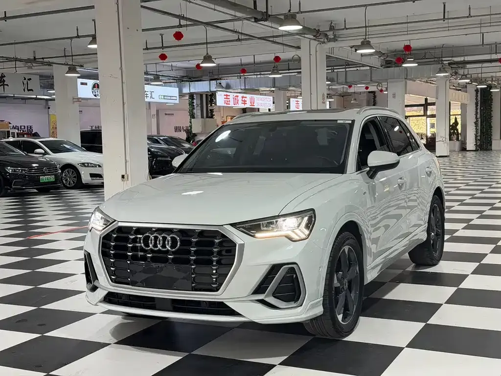 Audi Q3 — фото 9