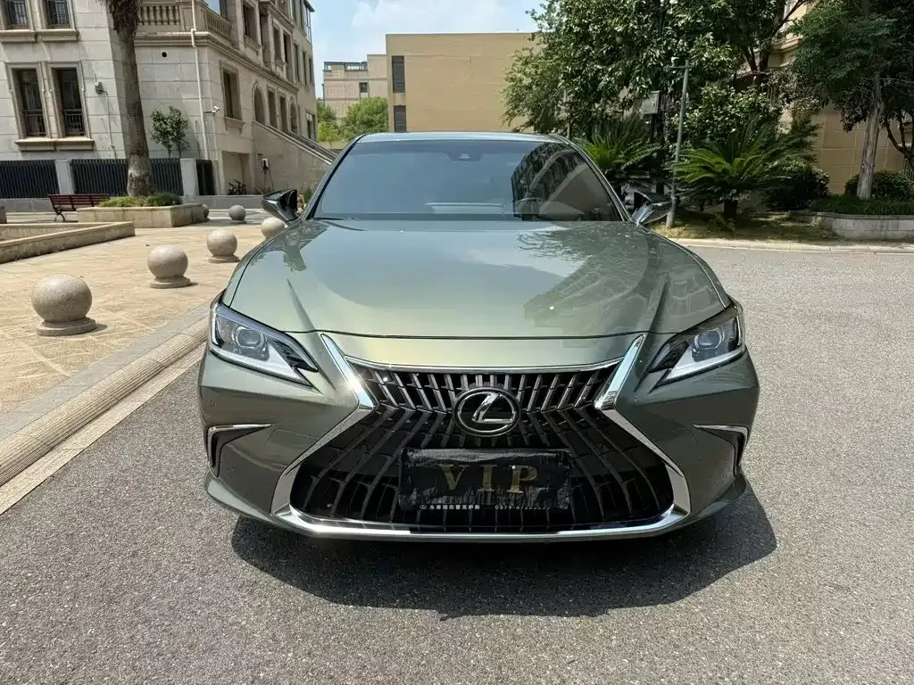 Lexus ES — фото 6