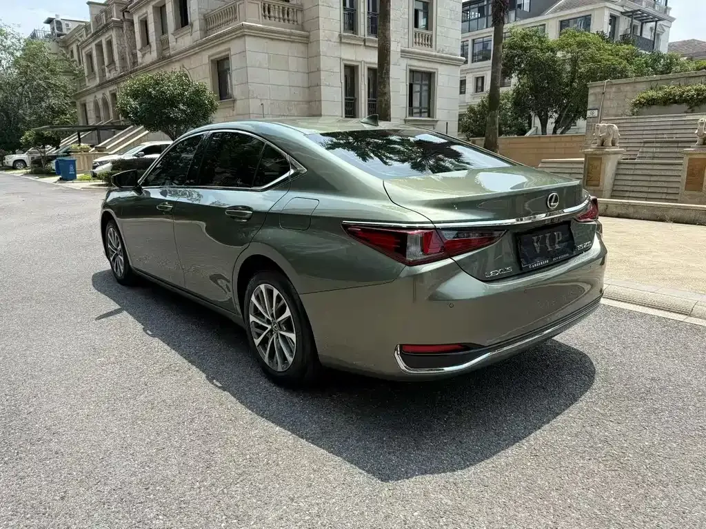 Lexus ES — фото 2
