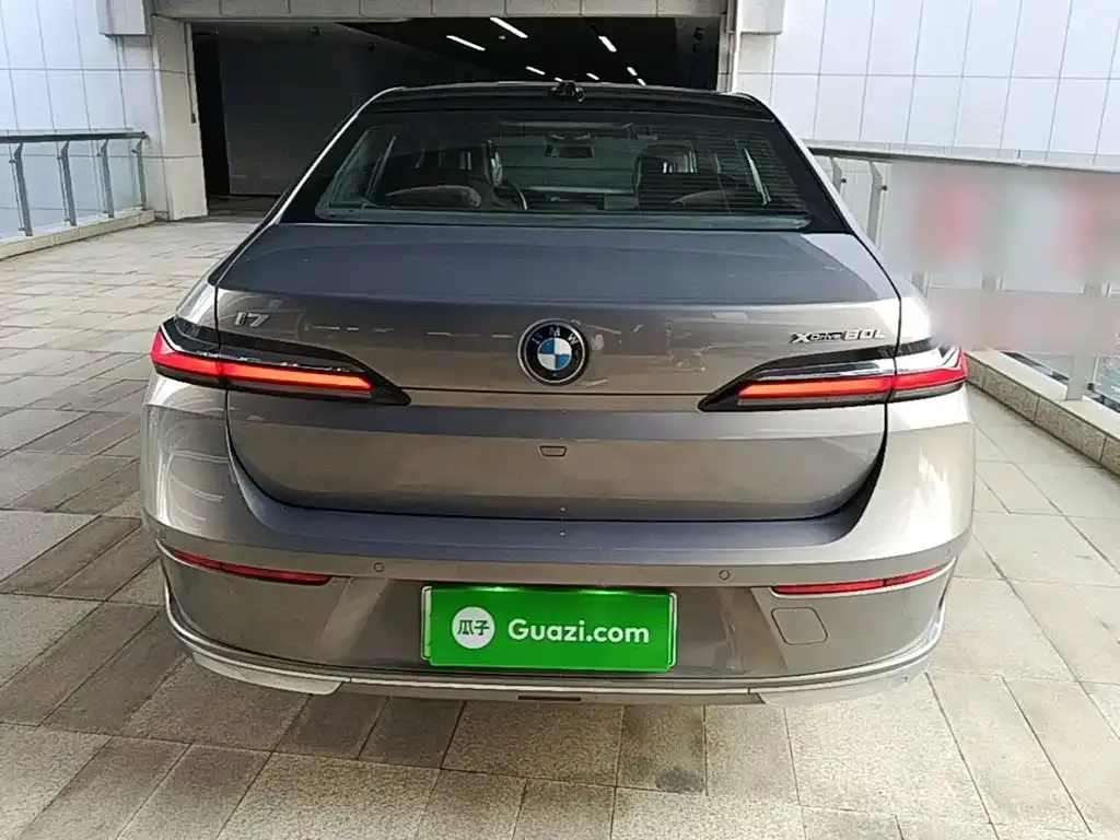 BMW i7 — фото 10