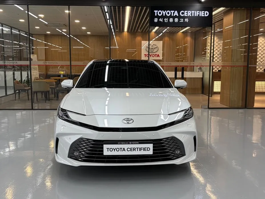 Toyota Camry — фото 4