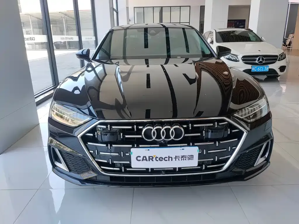 Audi A7L — фото 8