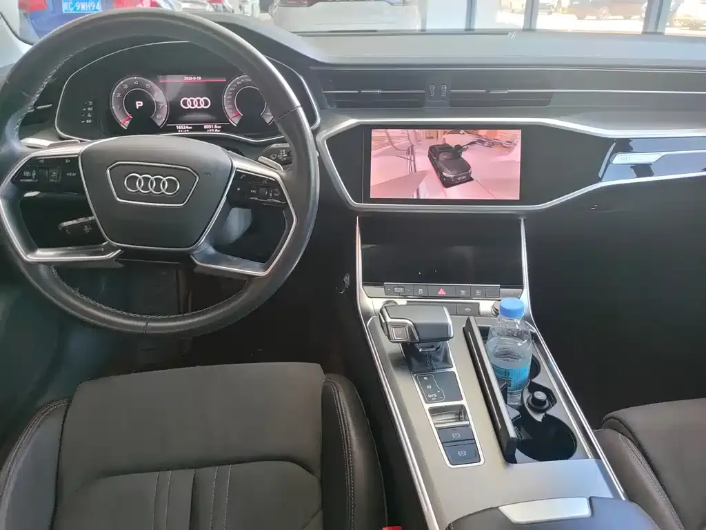 Audi A7L — фото 10