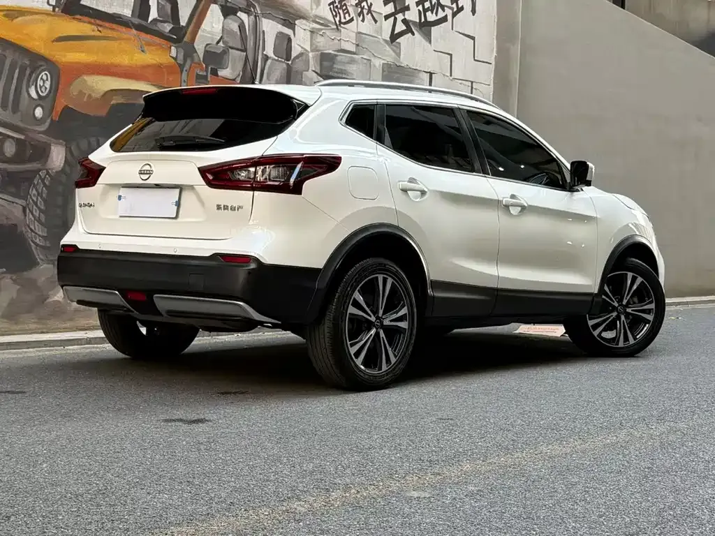 Nissan Qashqai — фото 4