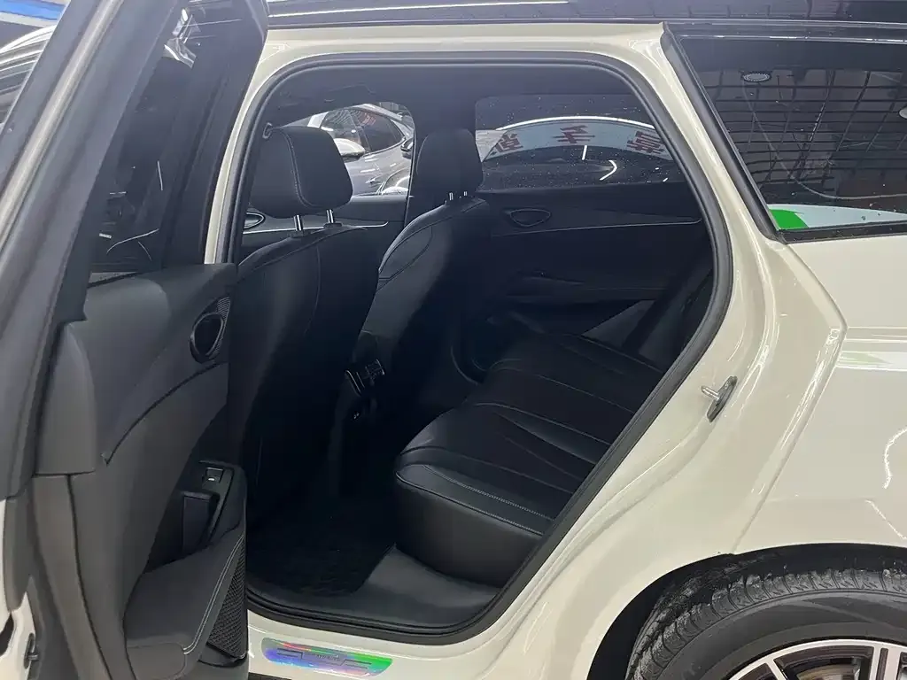 BYD Seal 06 DM-i Touring — фото 6