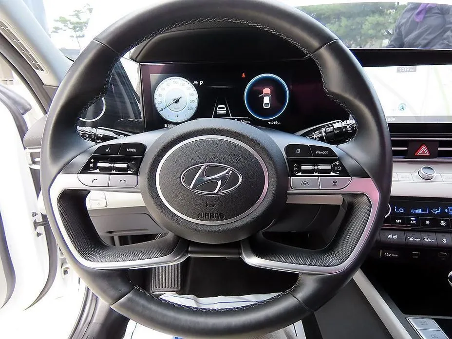Hyundai AVANTE — фото 8