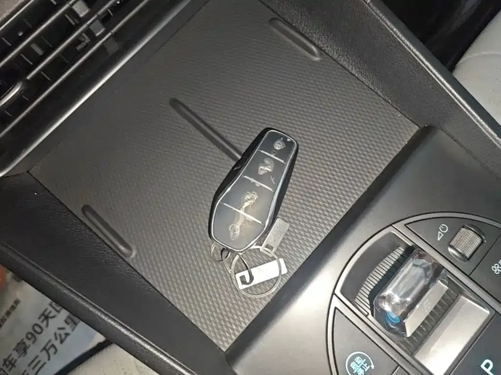 BYD Seal 05 DM-i — фото 9