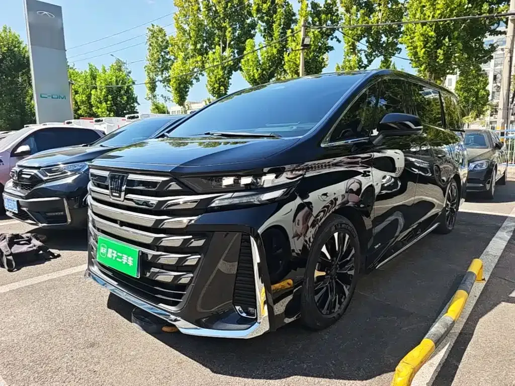 Toyota Vellfire — фото 9
