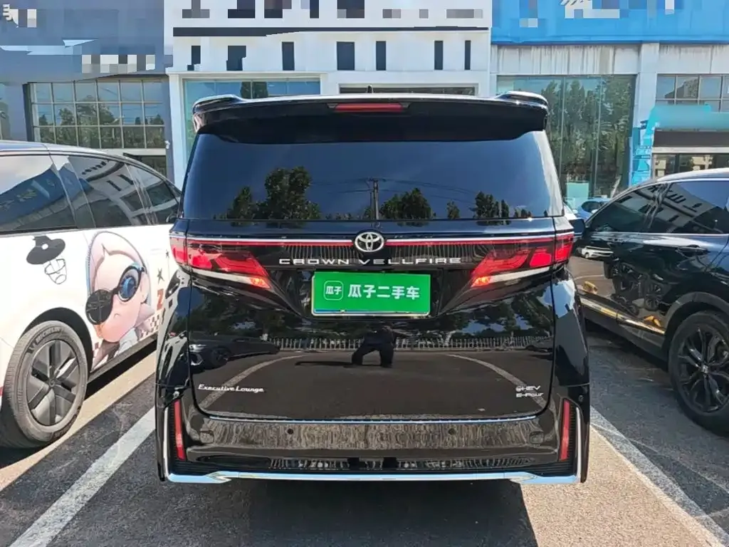 Toyota Vellfire — фото 5