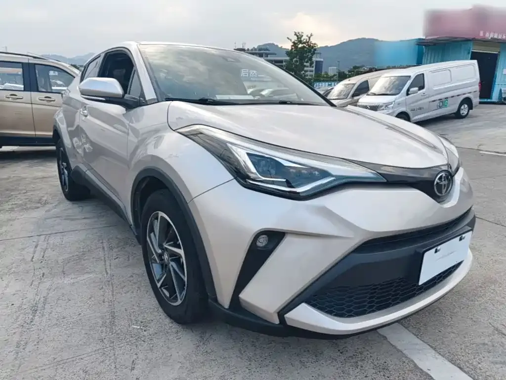 Toyota C-HR — фото 7