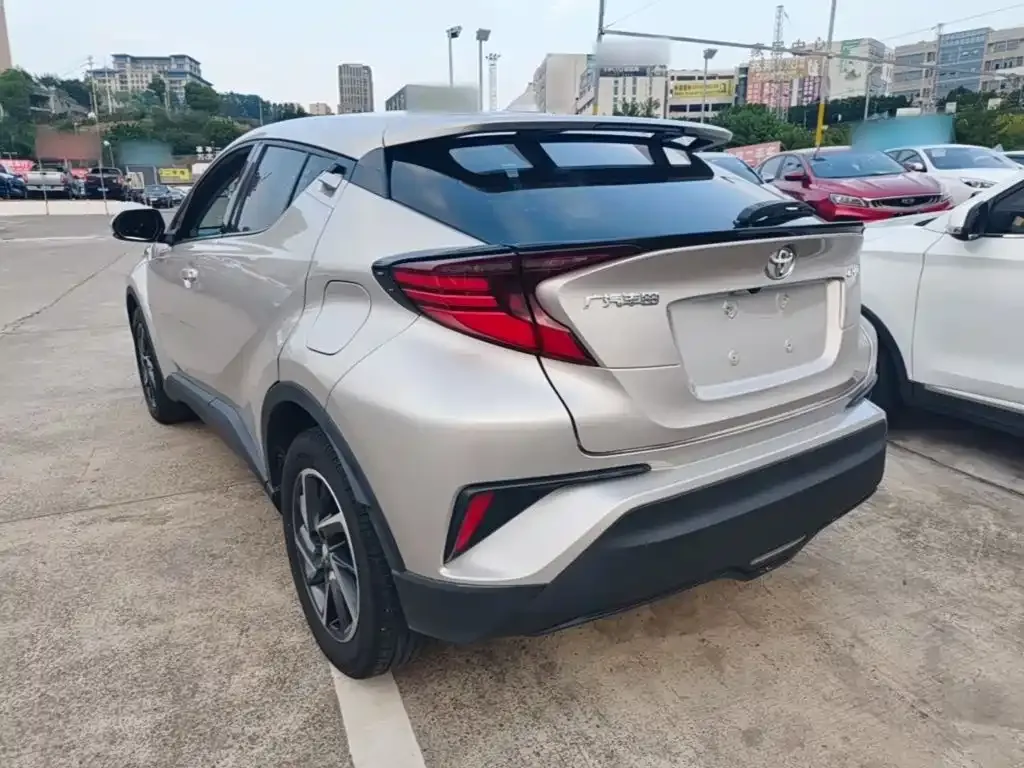 Toyota C-HR — фото 4