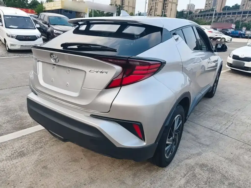 Toyota C-HR — фото 5