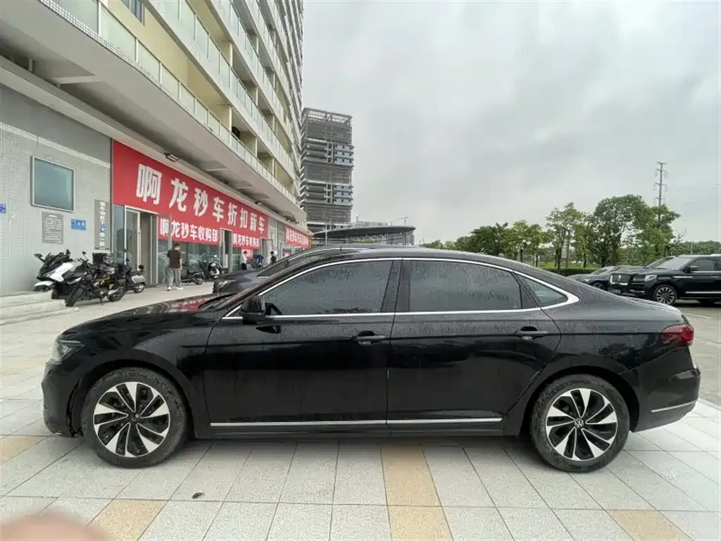 Volkswagen Passat — фото 7