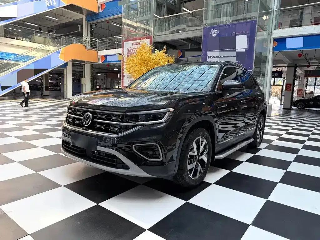 Volkswagen Tayron — фото 1
